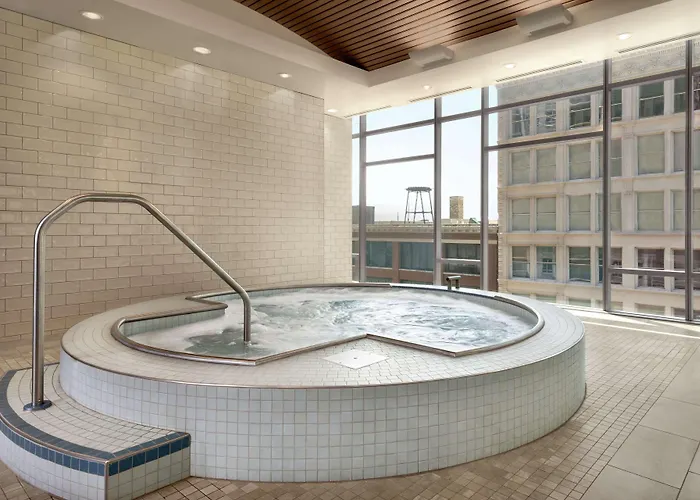 Hotel Homewood By Hilton Downtown South Loop 3*