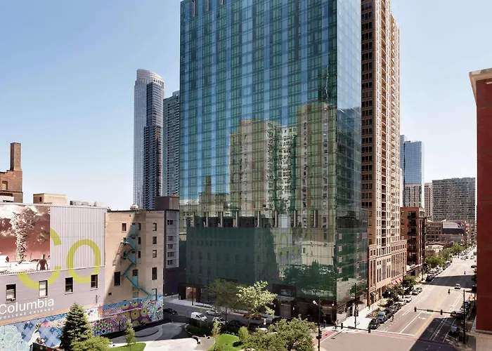Homewood By Hilton Downtown South Loop Hotel