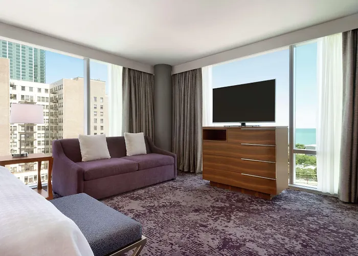Homewood By Hilton Downtown South Loop Hotel